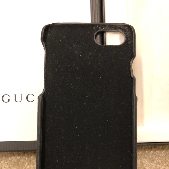 Authentic Gucci iPhone 7/8 case - Picture 4 of 5